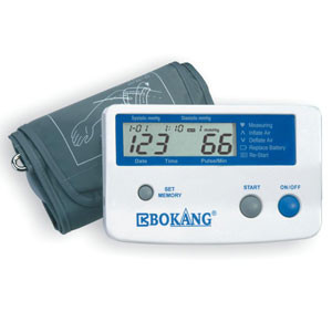 自動ポータブル デジタル手首血圧計 0 - 300mmHg 40/min - 200/分